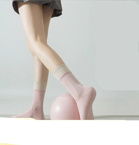 Amelia — Pilates-Griffsocken aus atmungsaktivem Baumwollmischgewebe - Image 16