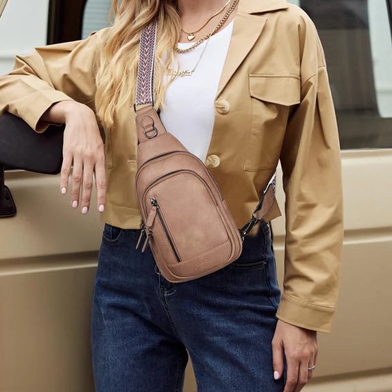 EleganzBag – Modische Damen-Lederschultertasche - Image 3