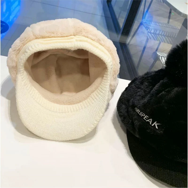 Flair — Damen Plüsch Wintermütze mit kurzem Schirm | 50% RABATT - Image 11