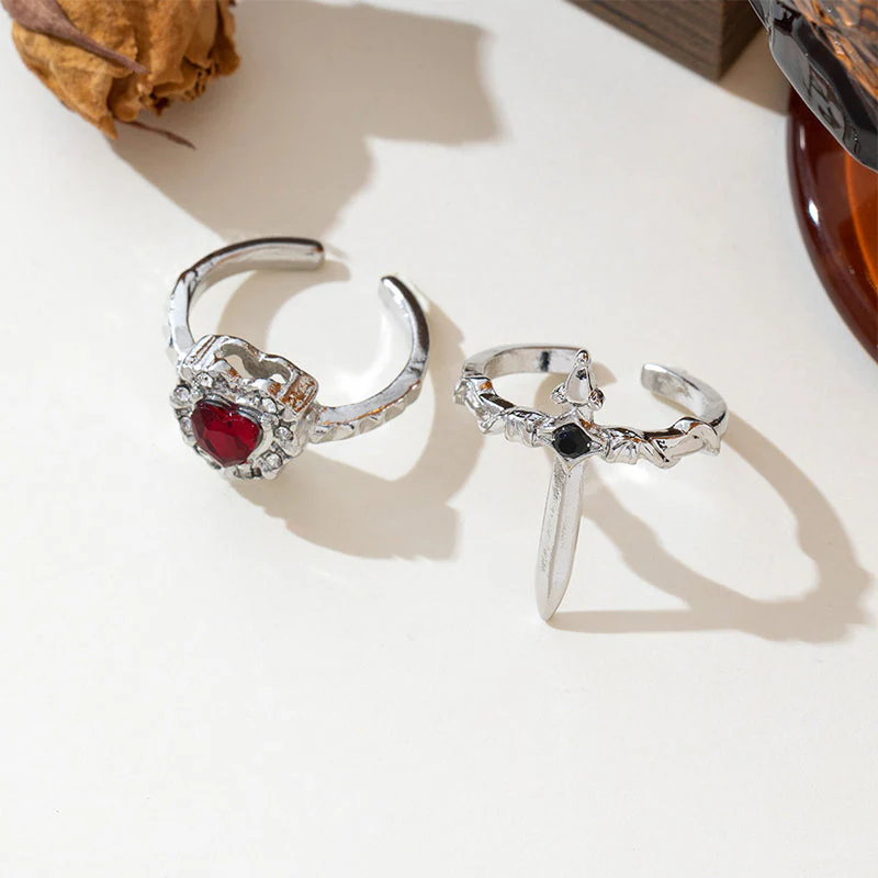 Jina – Gothic-Romanze Herzring mit verstellbarem Band - Image 14
