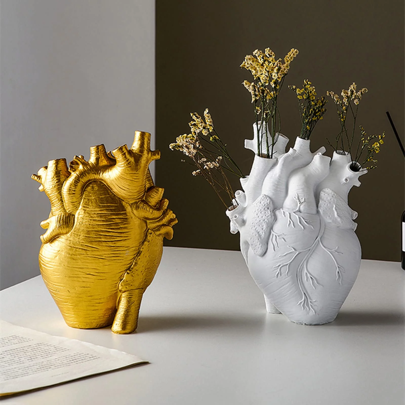 Modernes herzförmiges Harz Vase Dekor - Image 9