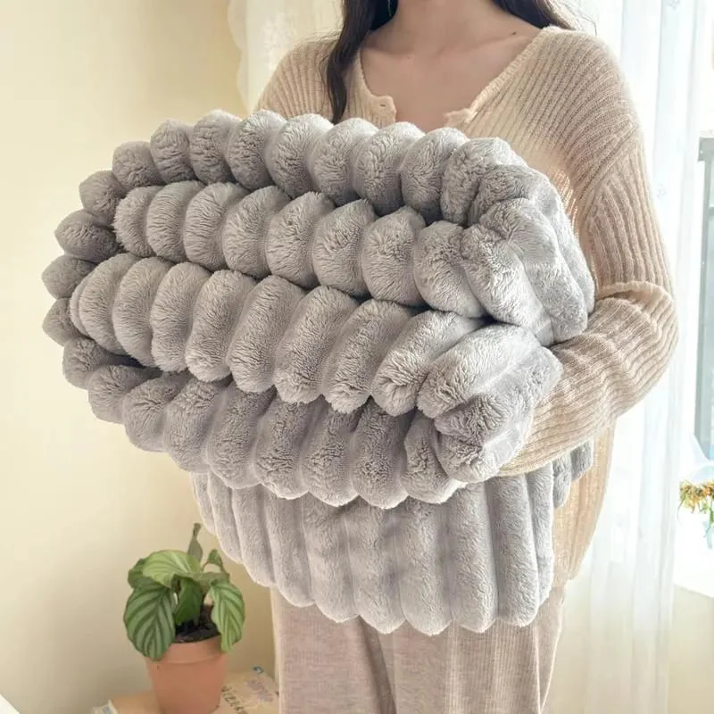 SnuggleHaven – Dicke Plüschdecke mit Kaninchenmotiv - Image 10